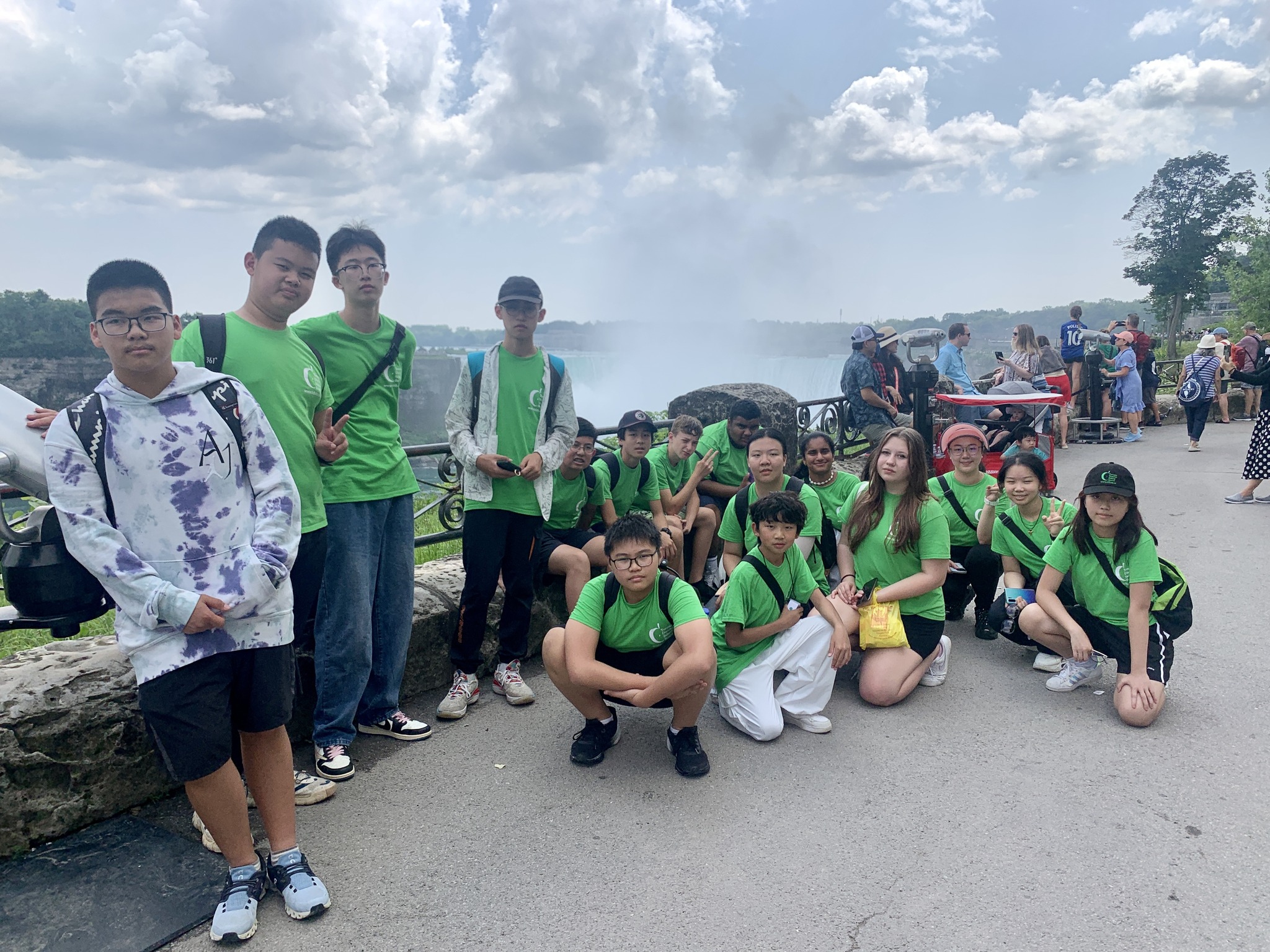 Group photo of students standing in front of Niagara Falls Open Gallery